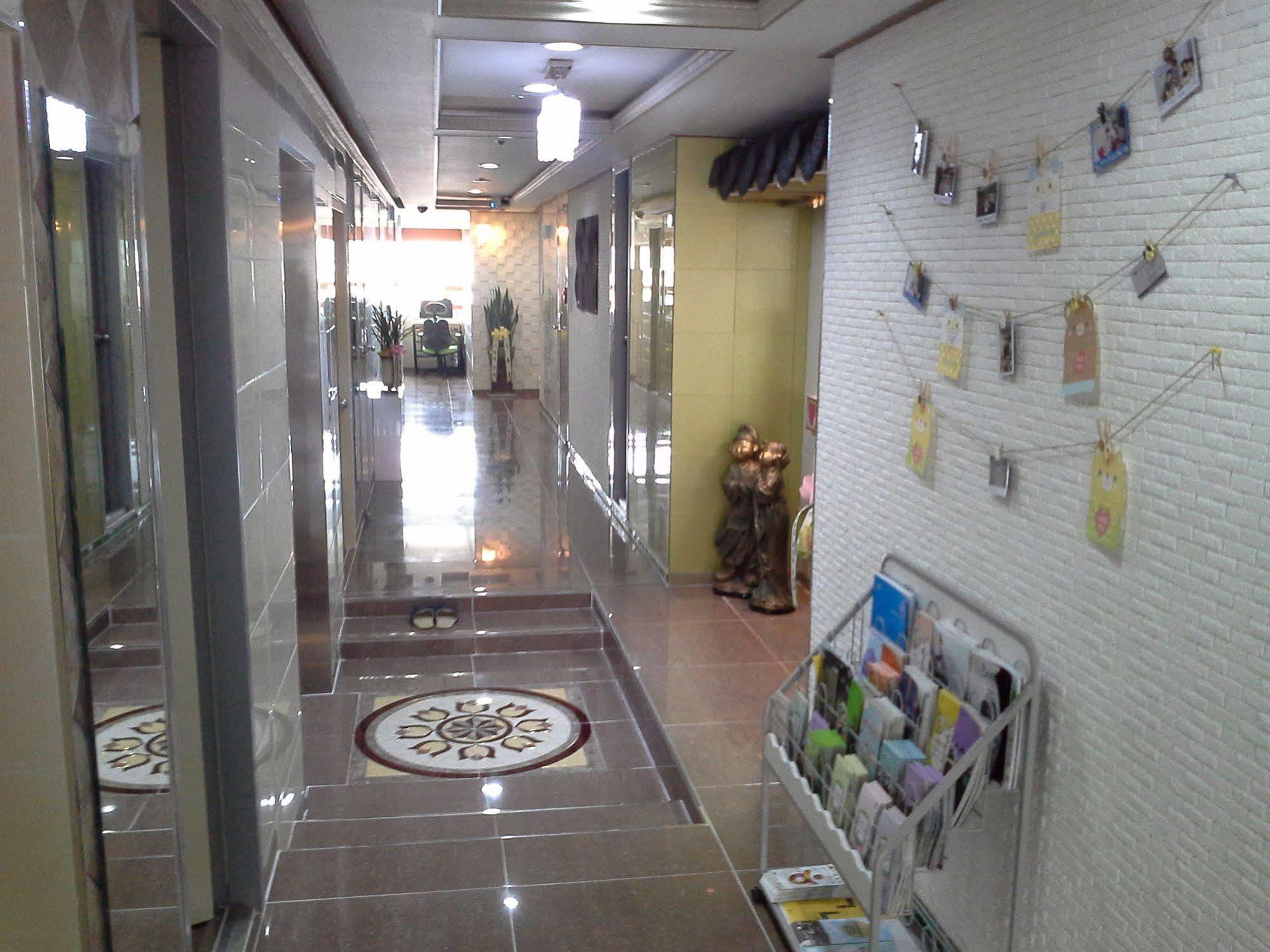 Feliz Guesthouse, Seoul Station Zewnętrze zdjęcie